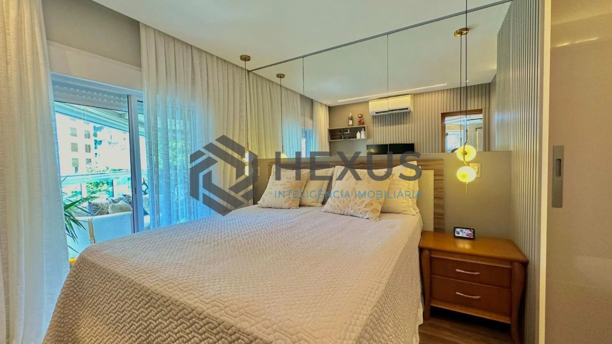 Foto 25 de Apartamento reformado com varanda gourmet e lazer a 150m da praia nas Pitangueiras, Guarujá