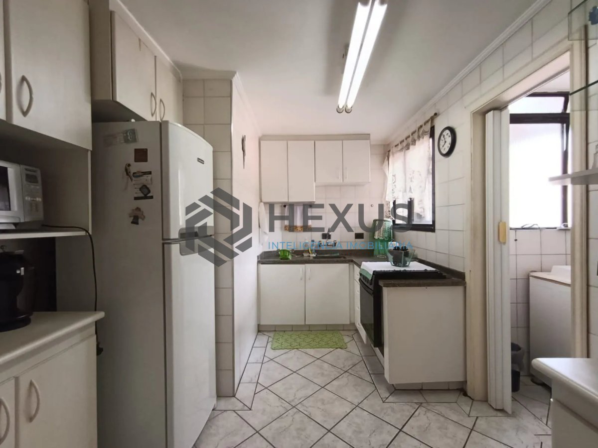 Foto 19 de Apartamento com varanda e lazer na Enseada, Guarujá