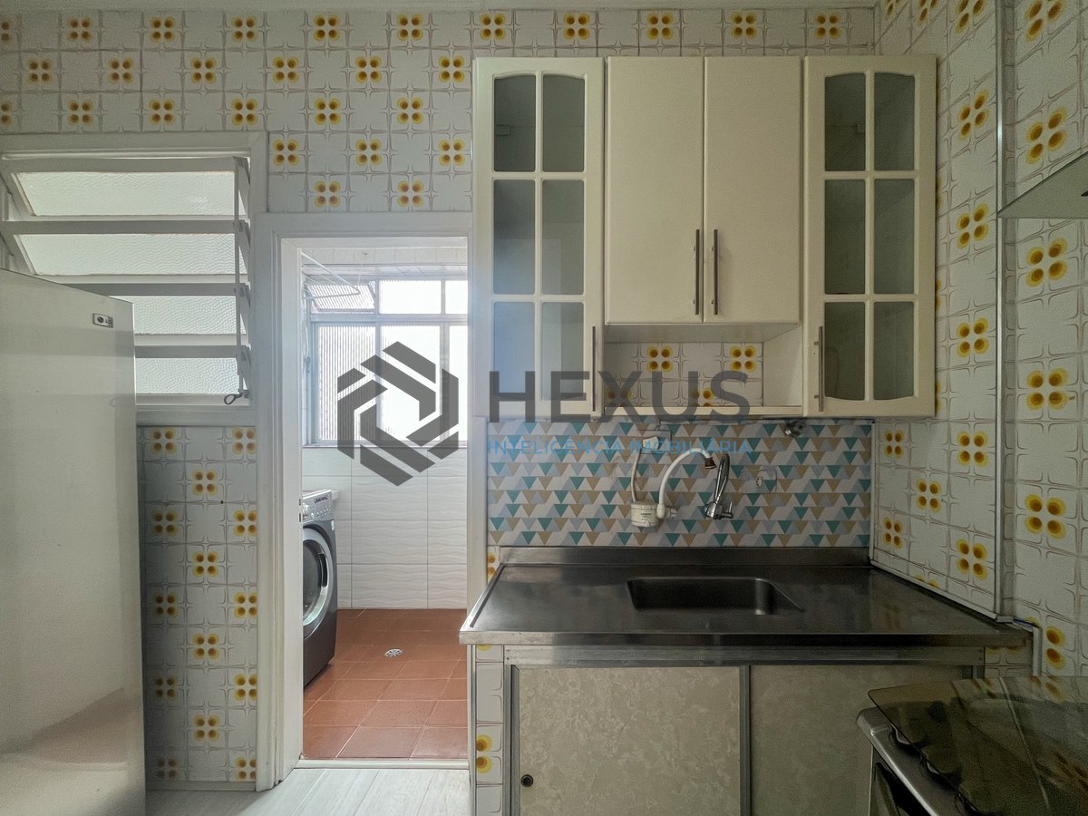 Foto 12 de Apartamento a 1 quadra da praia nas Pitangueiras, Guarujá