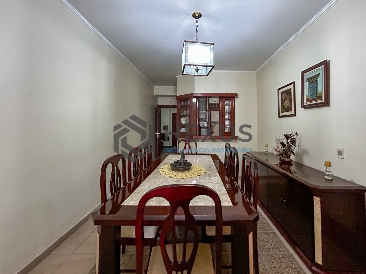 Foto 6 de Apartamento com varanda a 250m da praia na Enseada, Guarujá