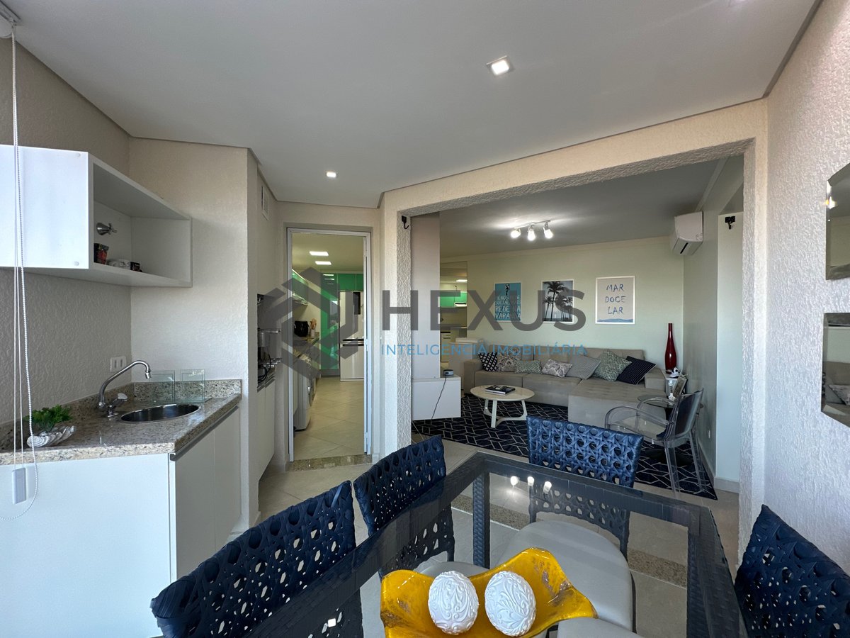 Foto 13 de Apartamento reformado com varanda gourmet vista mar e lazer a 450m da praia na Enseada, Guarujá