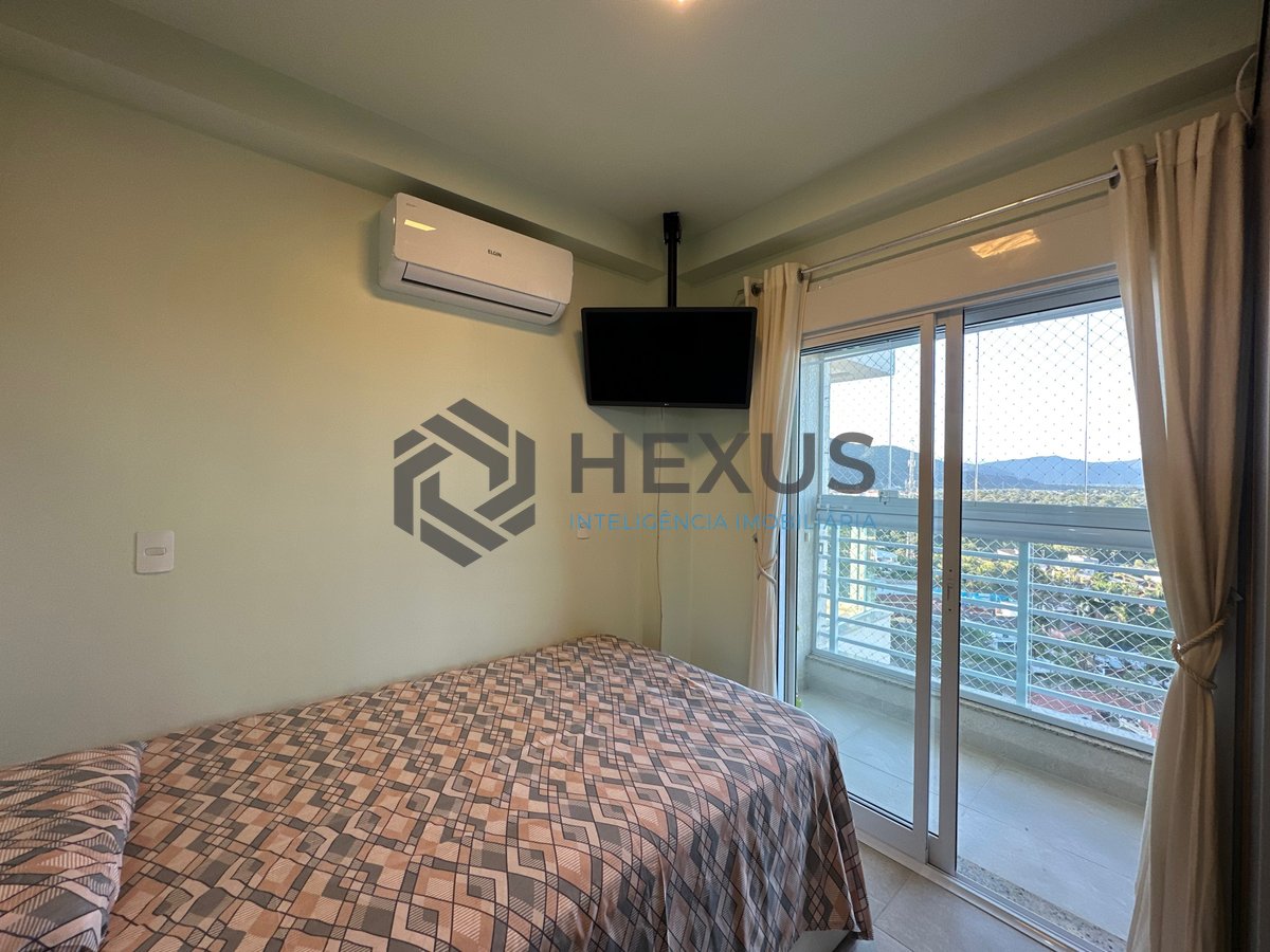 Foto 16 de Apartamento reformado com varanda gourmet vista mar e lazer a 450m da praia na Enseada, Guarujá