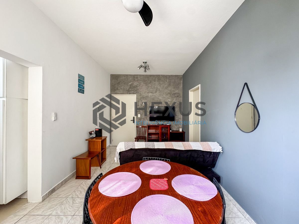 Foto 2 de Apartamento a 1 quadra da praia nas Pitangueiras, Guarujá