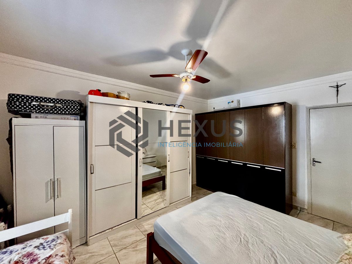 Foto 17 de Apartamento com varanda e lazer a 100m da praia no Tombo, Guarujá