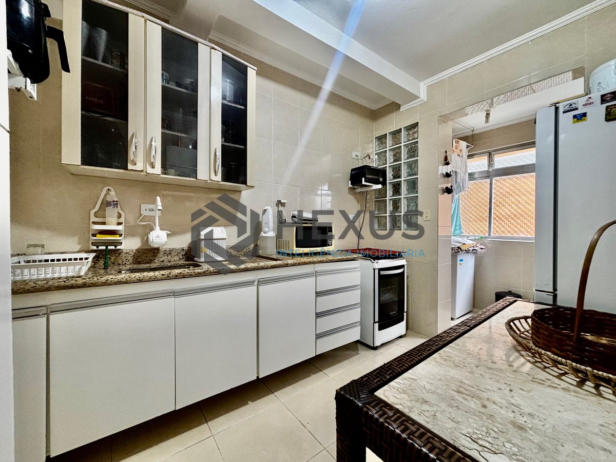 Foto 18 de Apartamento com varanda e lazer a 100m da praia no Tombo, Guarujá