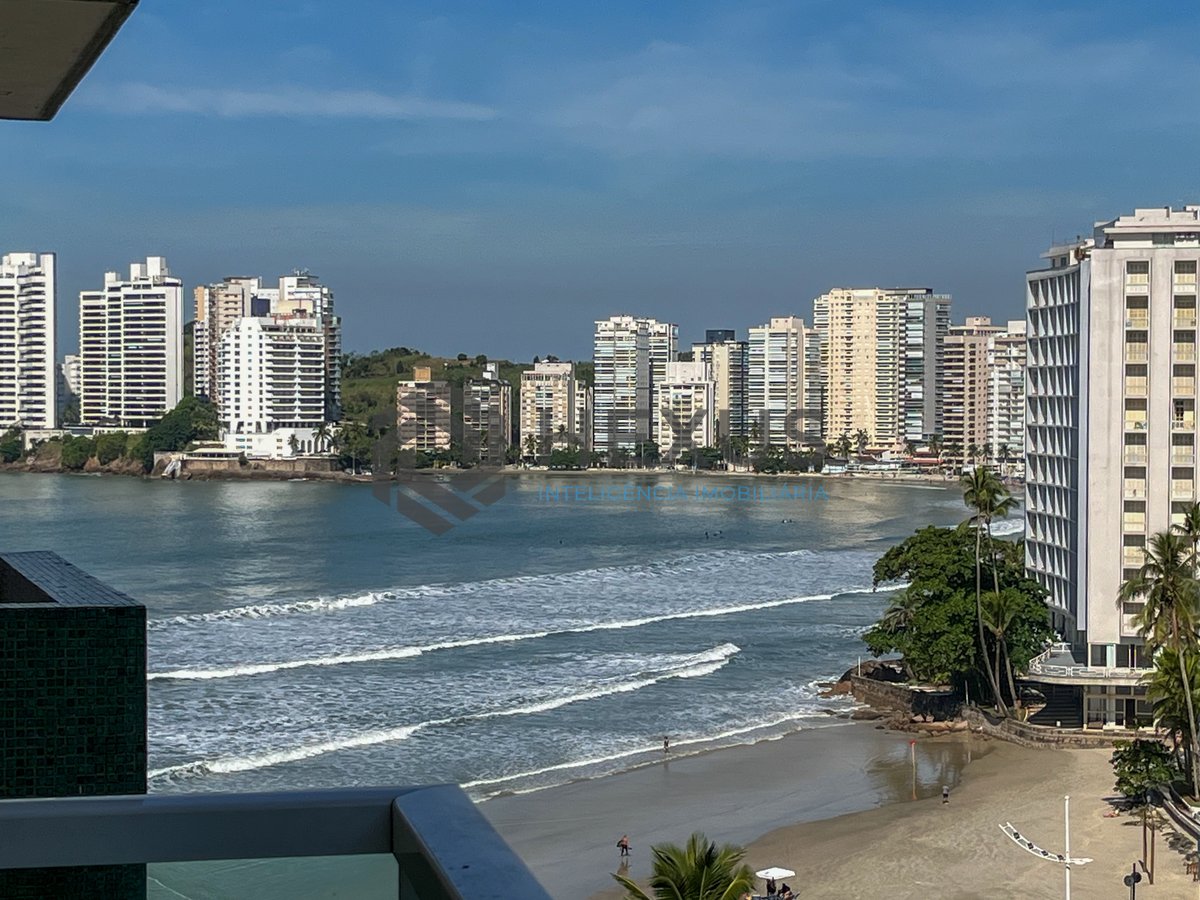 Foto 12 de Apartamento reformado com varanda vista mar na beira mar da praia nas Pitangueiras, Guarujá