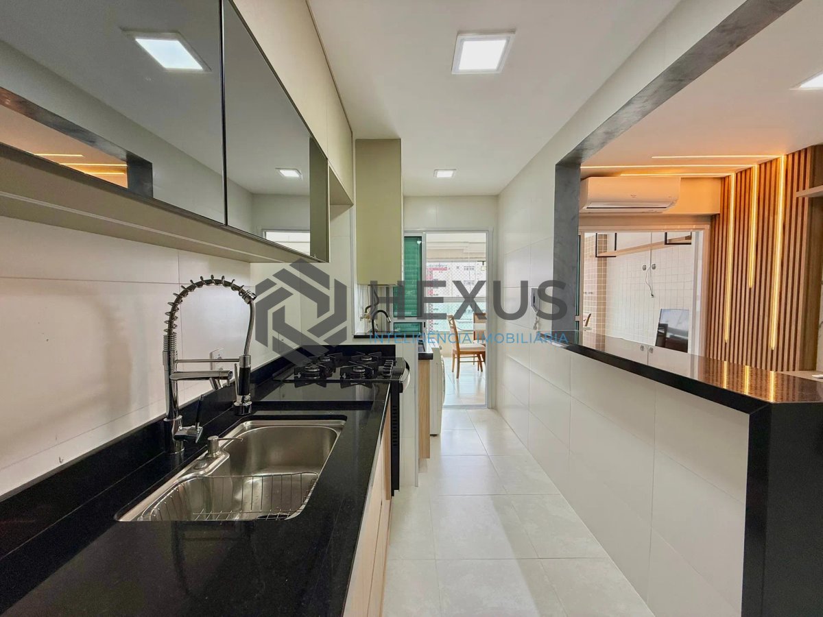 Foto 15 de Apartamento reformado com varanda gourmet e lazer a 100m da praia no Jardim Astúrias, Guarujá
