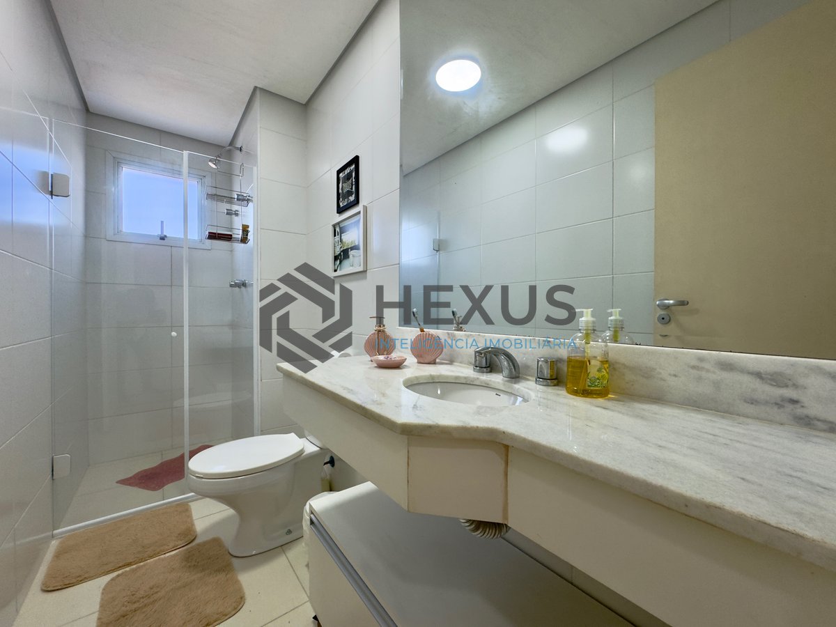 Foto 20 de Apartamento reformado frente mar com varanda gourmet vista mar e lazer no Jardim Astúrias, Guarujá