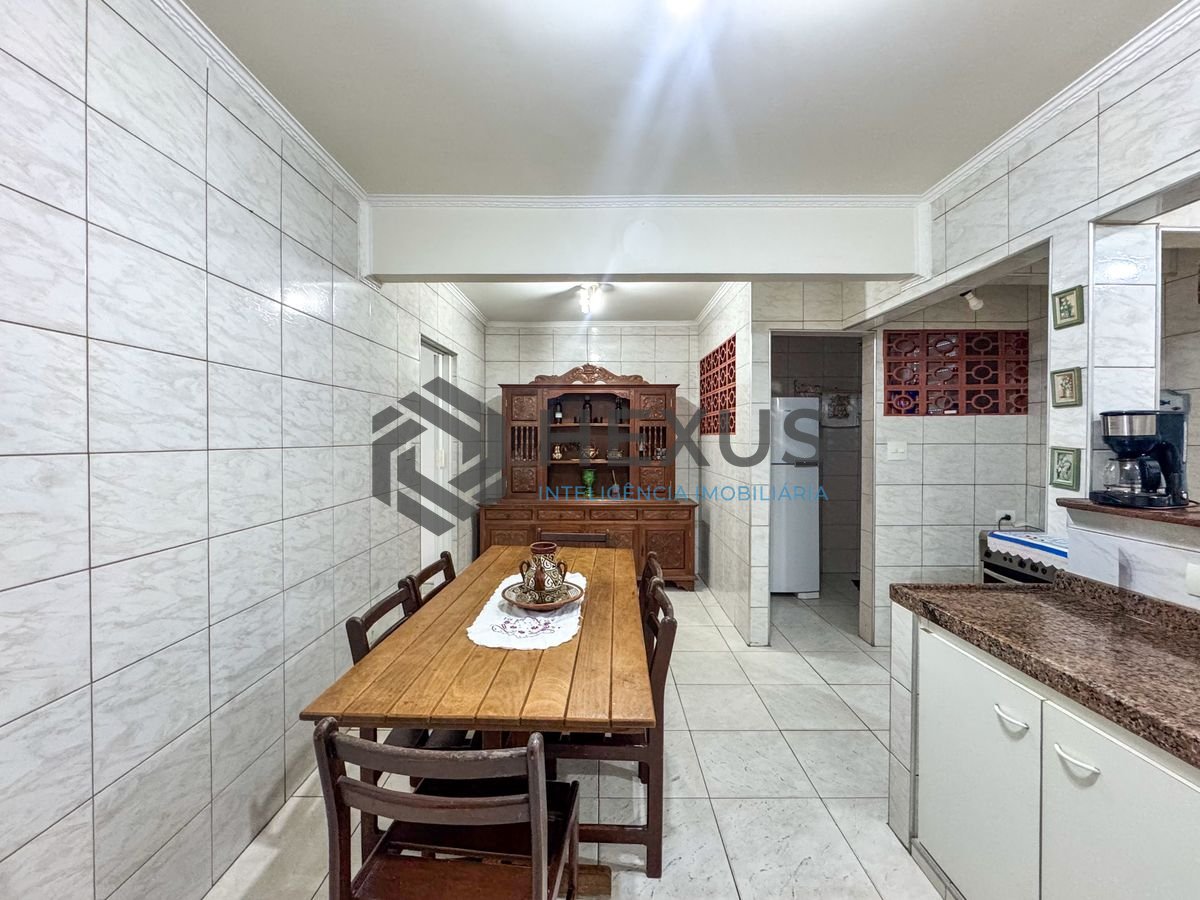 Foto 14 de Apartamento a 160m da praia na região da Vila Alzira no Jardim Astúrias, Guarujá