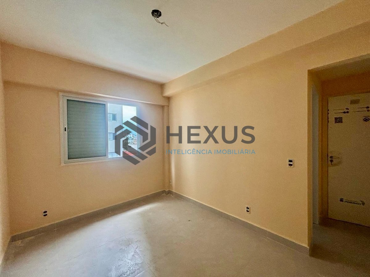 Foto 12 de Apartamento reformado com varanda gourmet vista mar com lazer a 1 quadra da praia no Jardim Astúrias à venda, Guarujá-SP.
