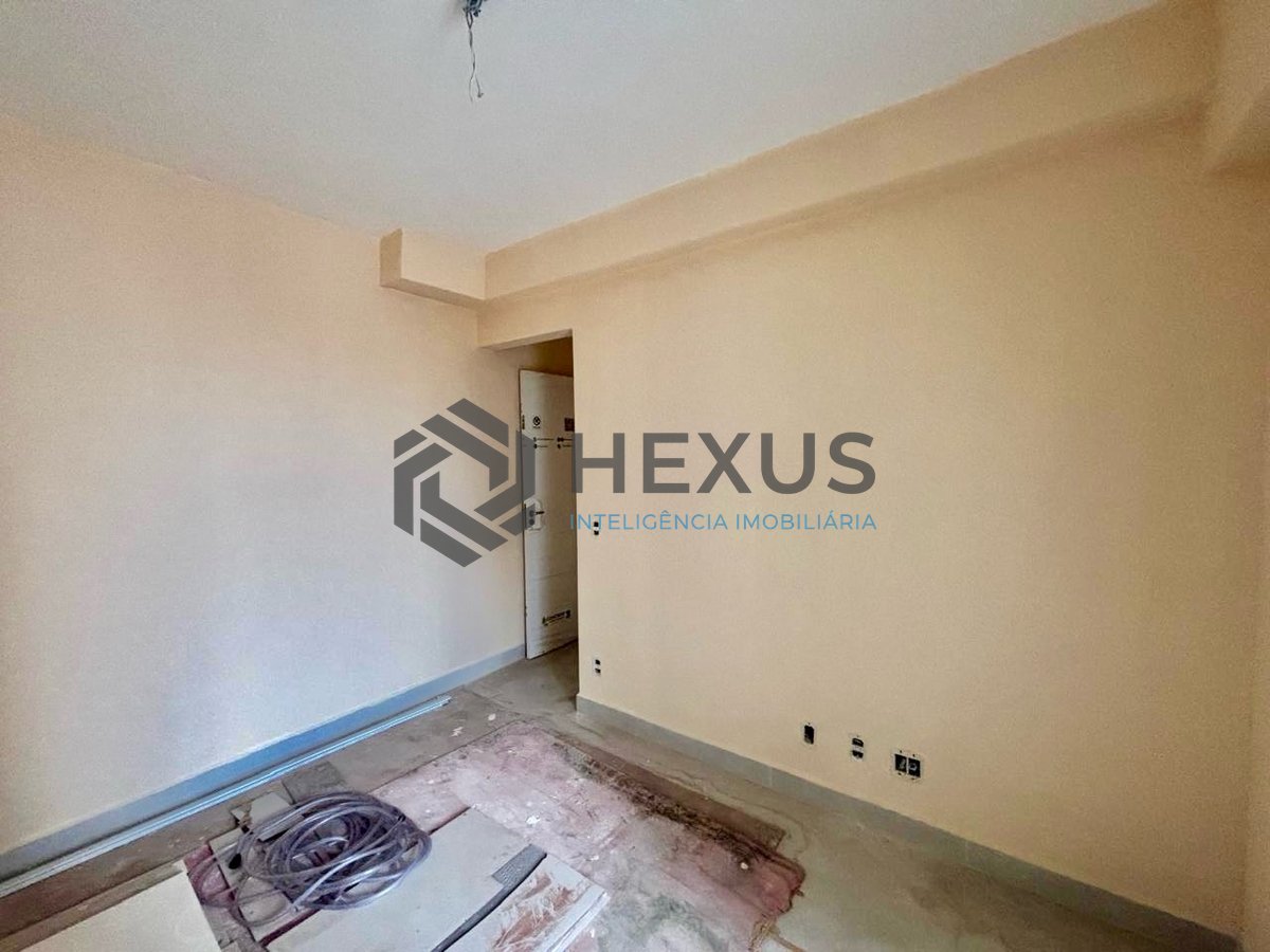 Foto 17 de Apartamento reformado com varanda gourmet vista mar com lazer a 1 quadra da praia no Jardim Astúrias à venda, Guarujá-SP.