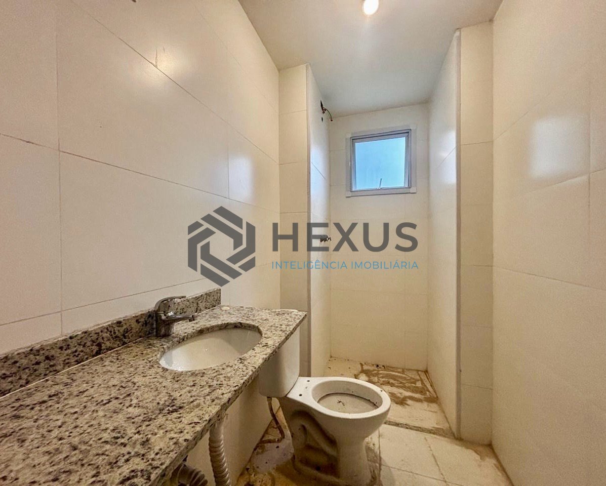 Foto 8 de Apartamento reformado com varanda gourmet vista mar com lazer a 1 quadra da praia no Jardim Astúrias à venda, Guarujá-SP.