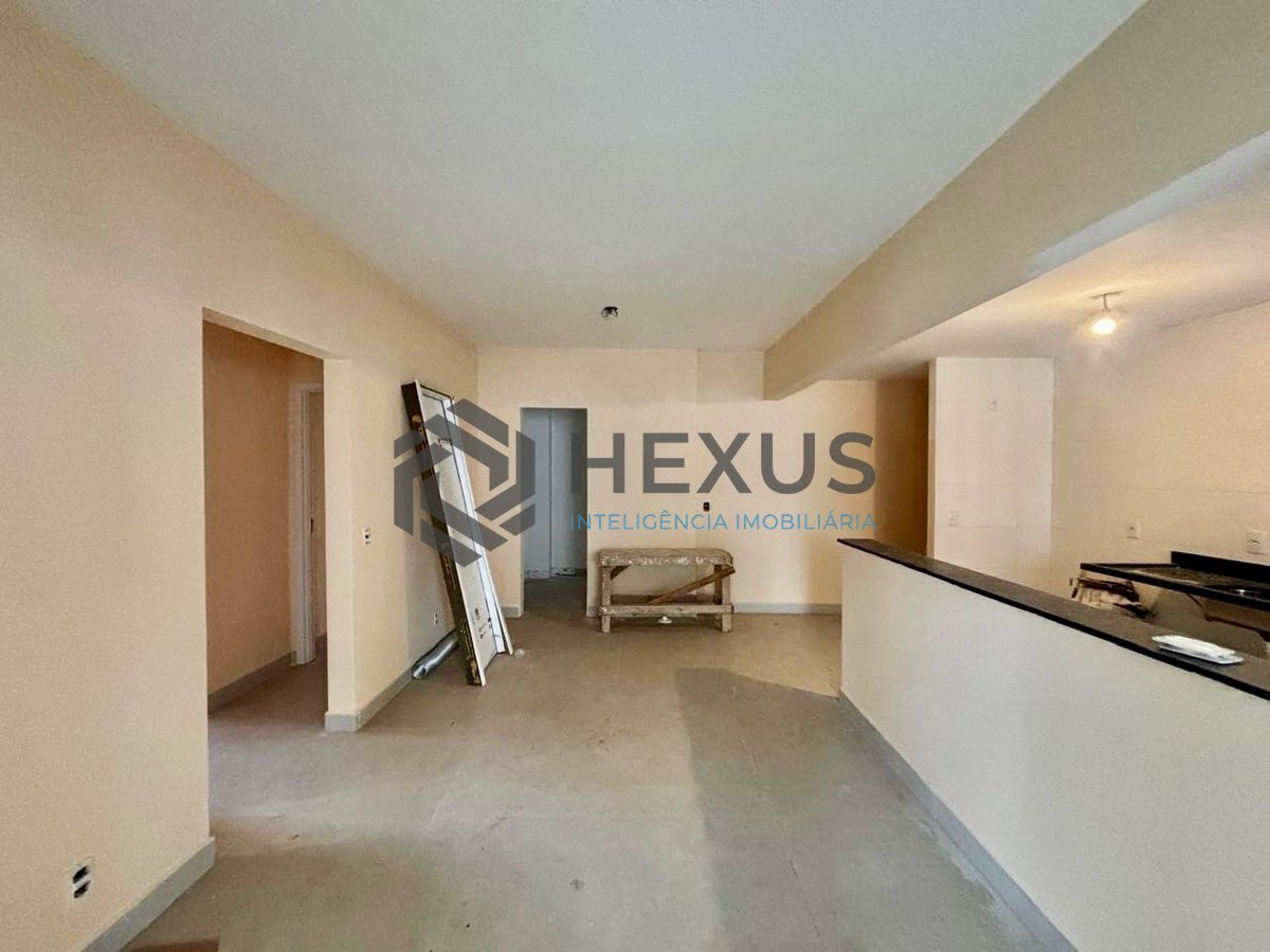 Foto 9 de Apartamento reformado com varanda gourmet vista mar com lazer a 1 quadra da praia no Jardim Astúrias à venda, Guarujá-SP.