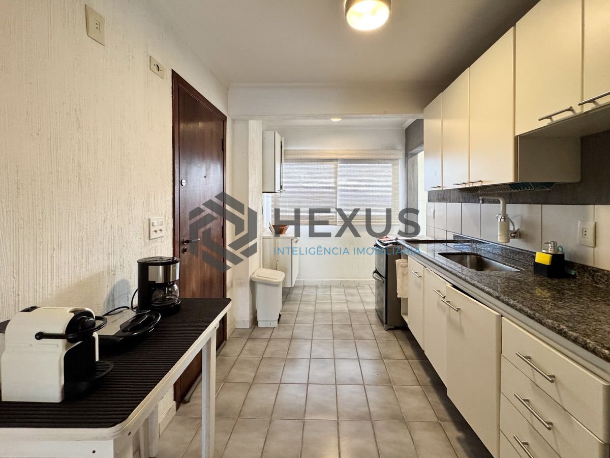 Foto 22 de Apartamento reformado com varanda e lazer no Jardim Astúrias, Guarujá