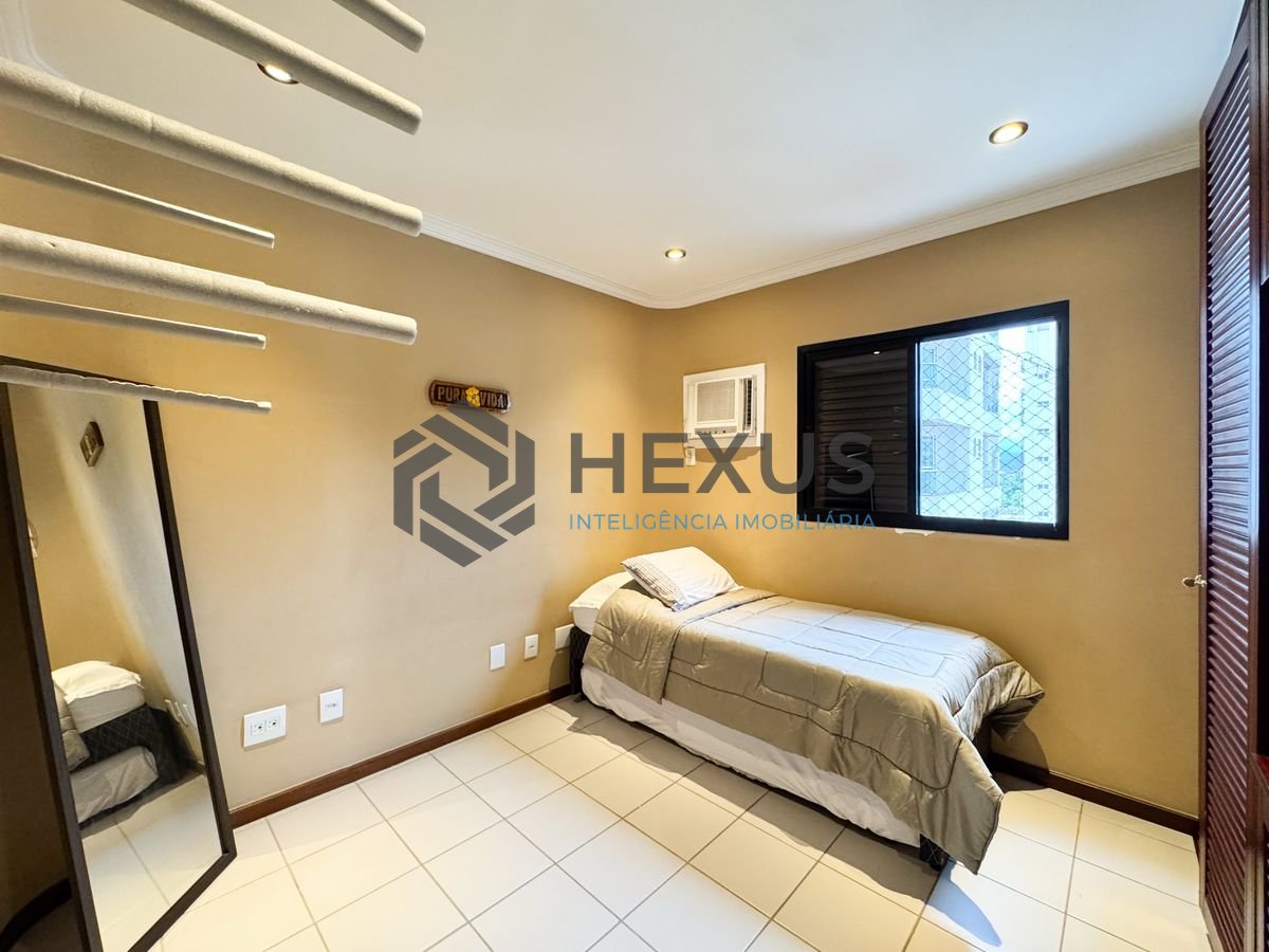 Foto 5 de Apartamento reformado com varanda e lazer no Jardim Astúrias, Guarujá