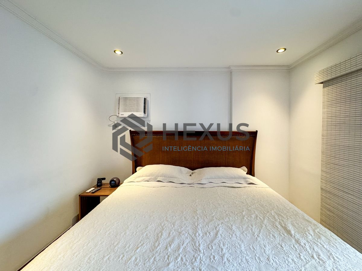 Foto 10 de Apartamento reformado com varanda e lazer no Jardim Astúrias, Guarujá