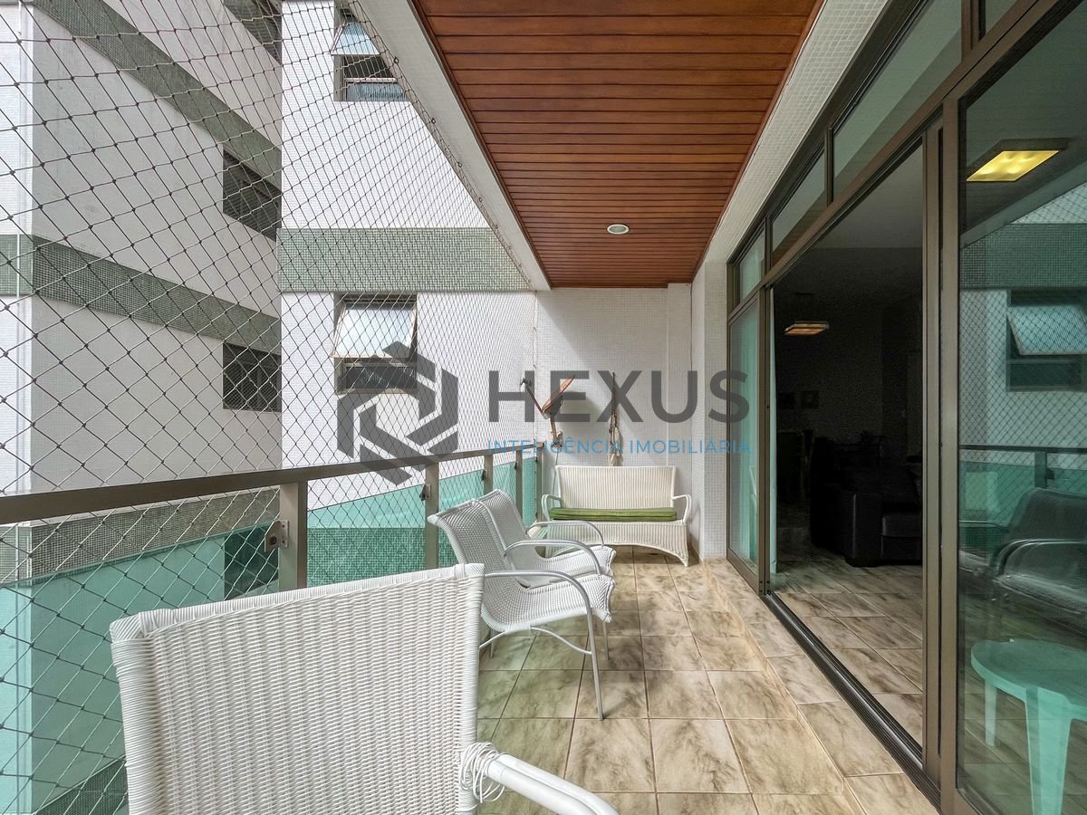 Foto 11 de Apartamento com varanda e lazer na Enseada, Guarujá