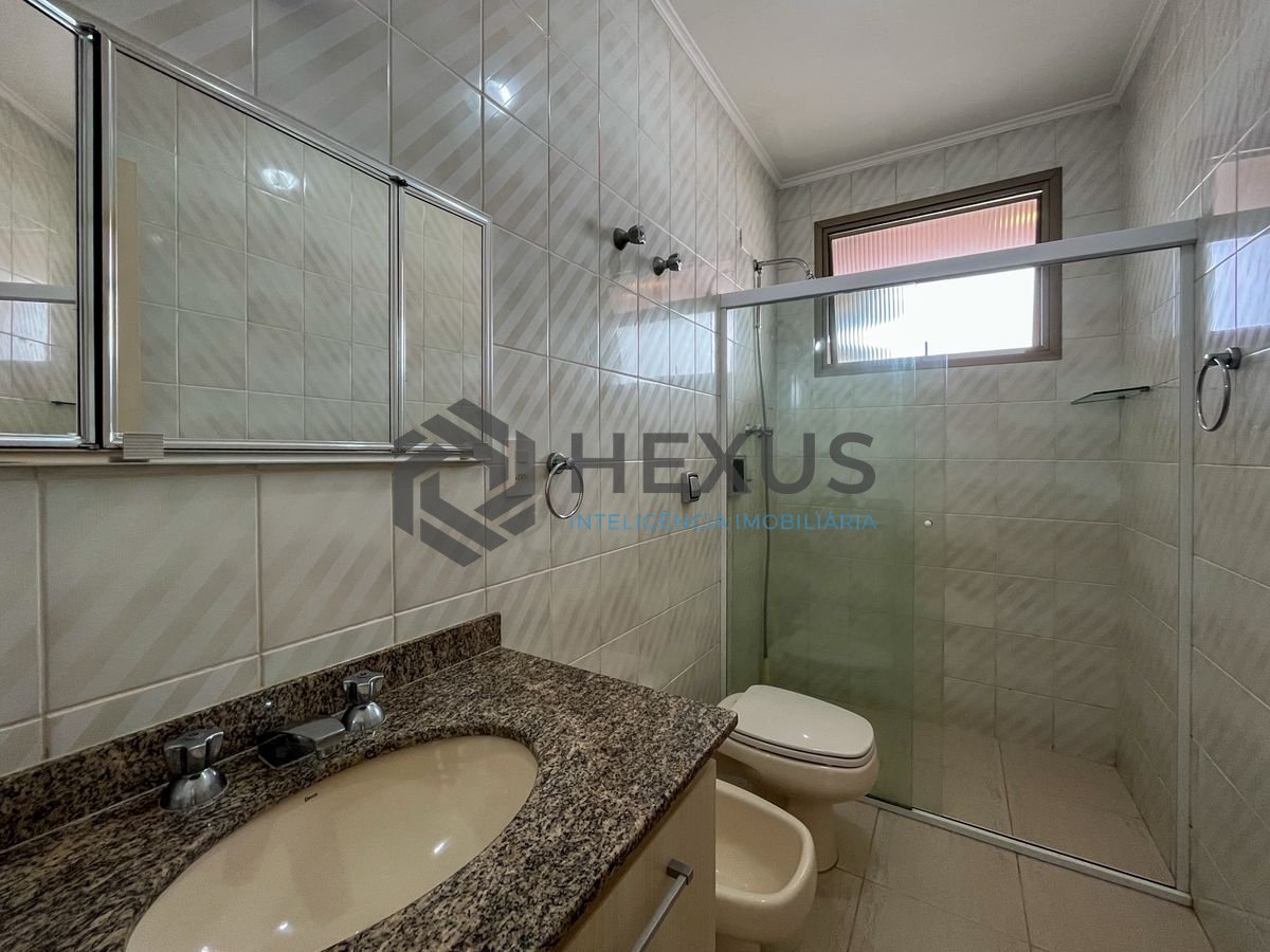 Foto 22 de Apartamento com varanda e lazer na Enseada, Guarujá