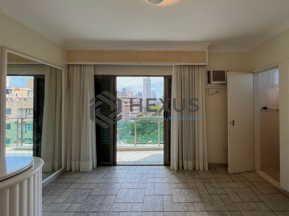 Foto 20 de Apartamento com varanda vista mar e lazer na região do Região dos Hotéis na Enseada, Guarujá