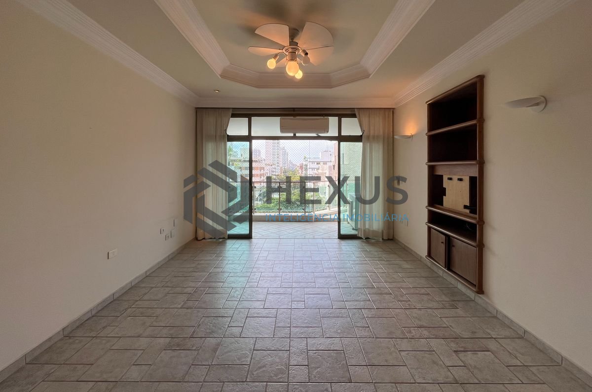 Foto 5 de Apartamento com varanda vista mar e lazer na região do Região dos Hotéis na Enseada, Guarujá