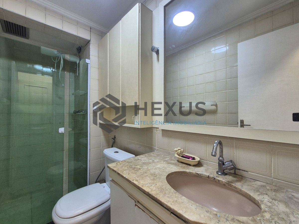 Foto 13 de Apartamento com varanda e lazer nas Pitangueiras, Guarujá