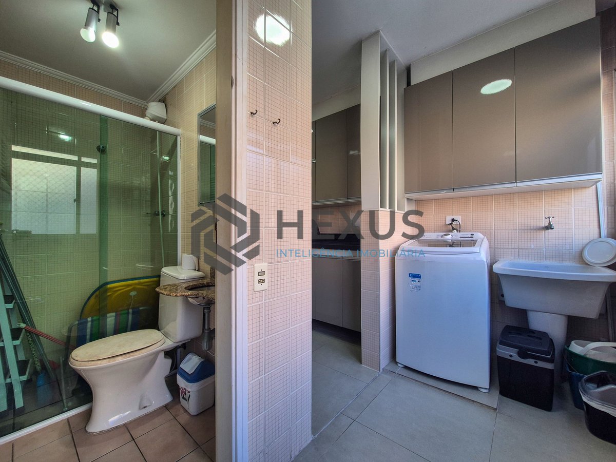 Foto 29 de Apartamento com varanda e lazer nas Pitangueiras, Guarujá