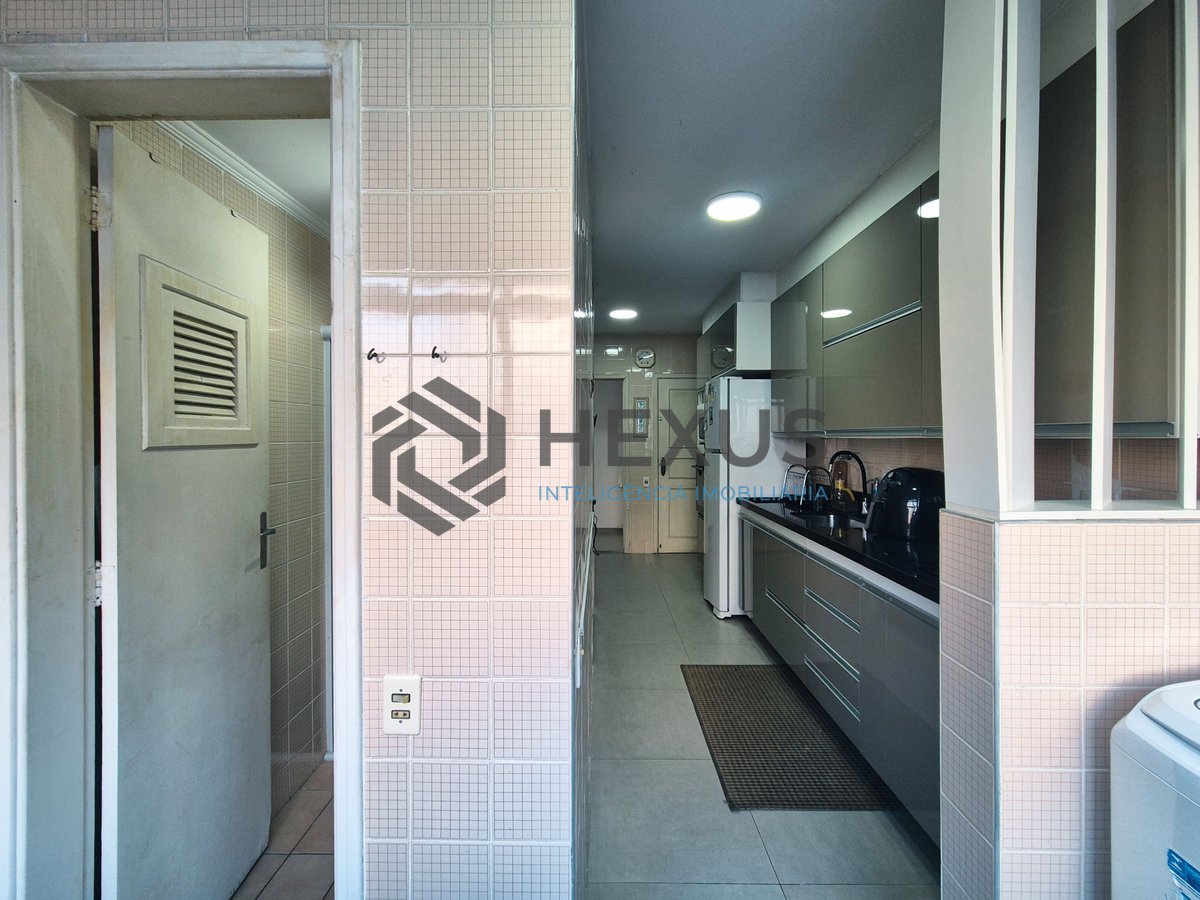 Foto 30 de Apartamento com varanda e lazer nas Pitangueiras, Guarujá