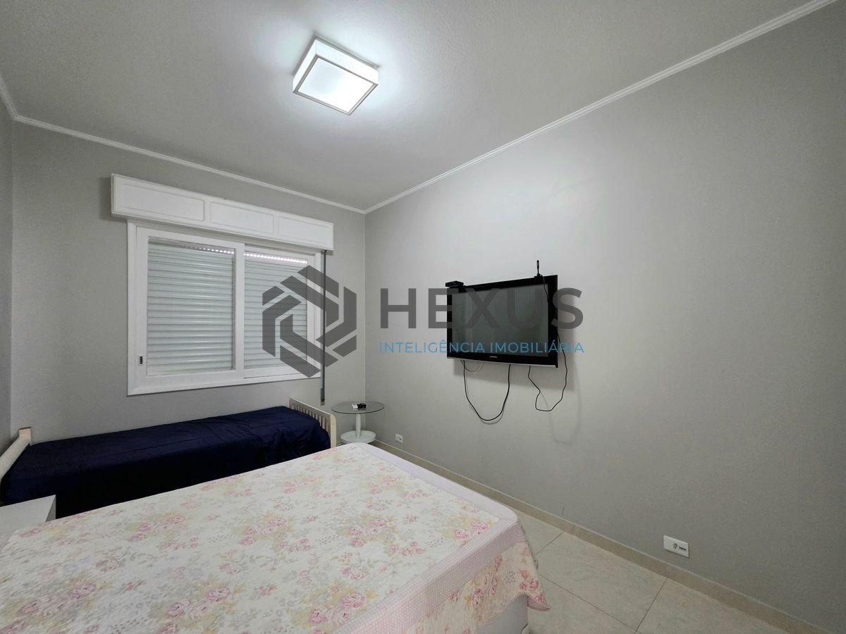 Foto 7 de Apartamento reformado com varanda vista mar a 1 quadra da praia nas Pitangueiras, Guarujá