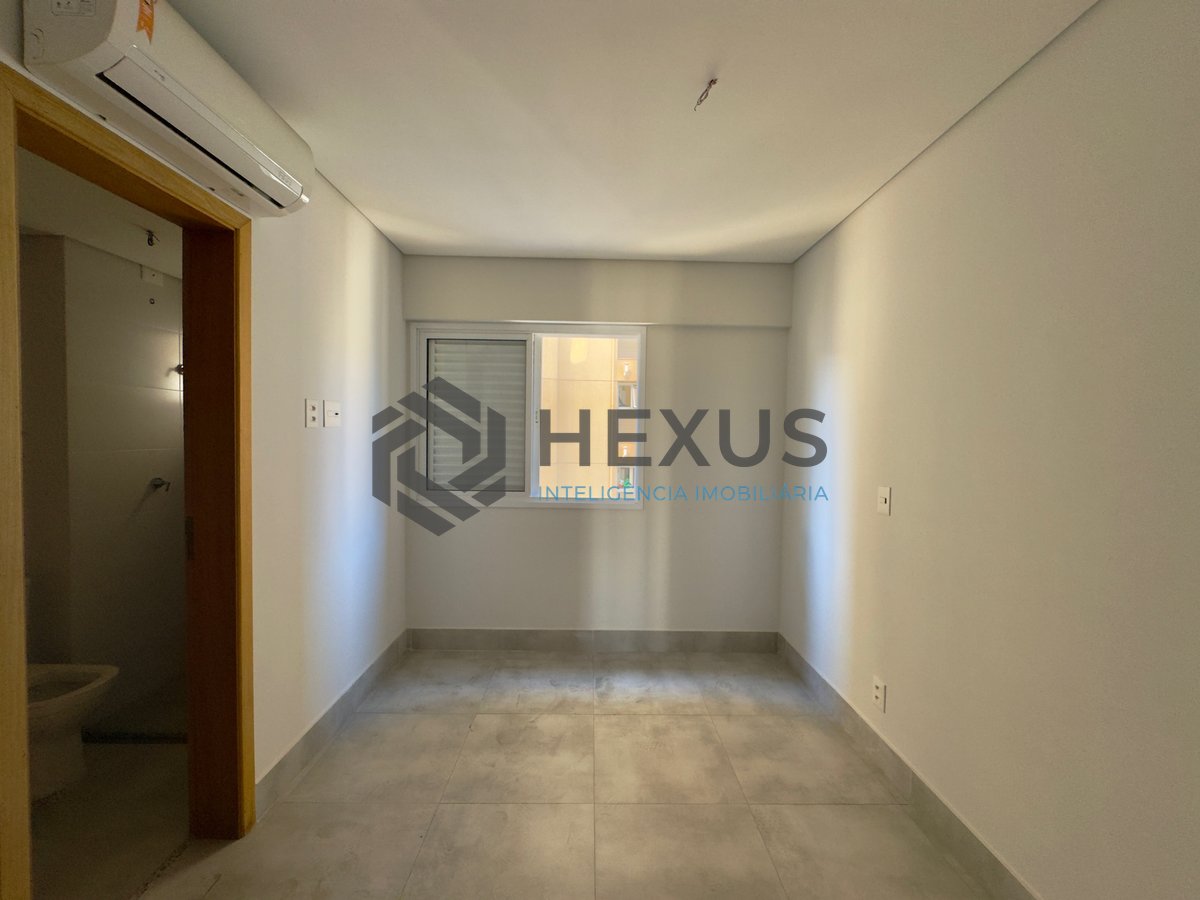 Foto 16 de Apartamento beira mar com varanda gourmet vista mar e lazer no Jardim Astúrias, Guarujá