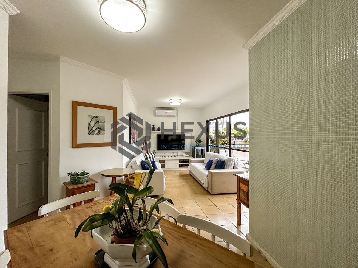 Foto 36 de Apartamento com varanda a 300m da praia na Enseada, Guarujá