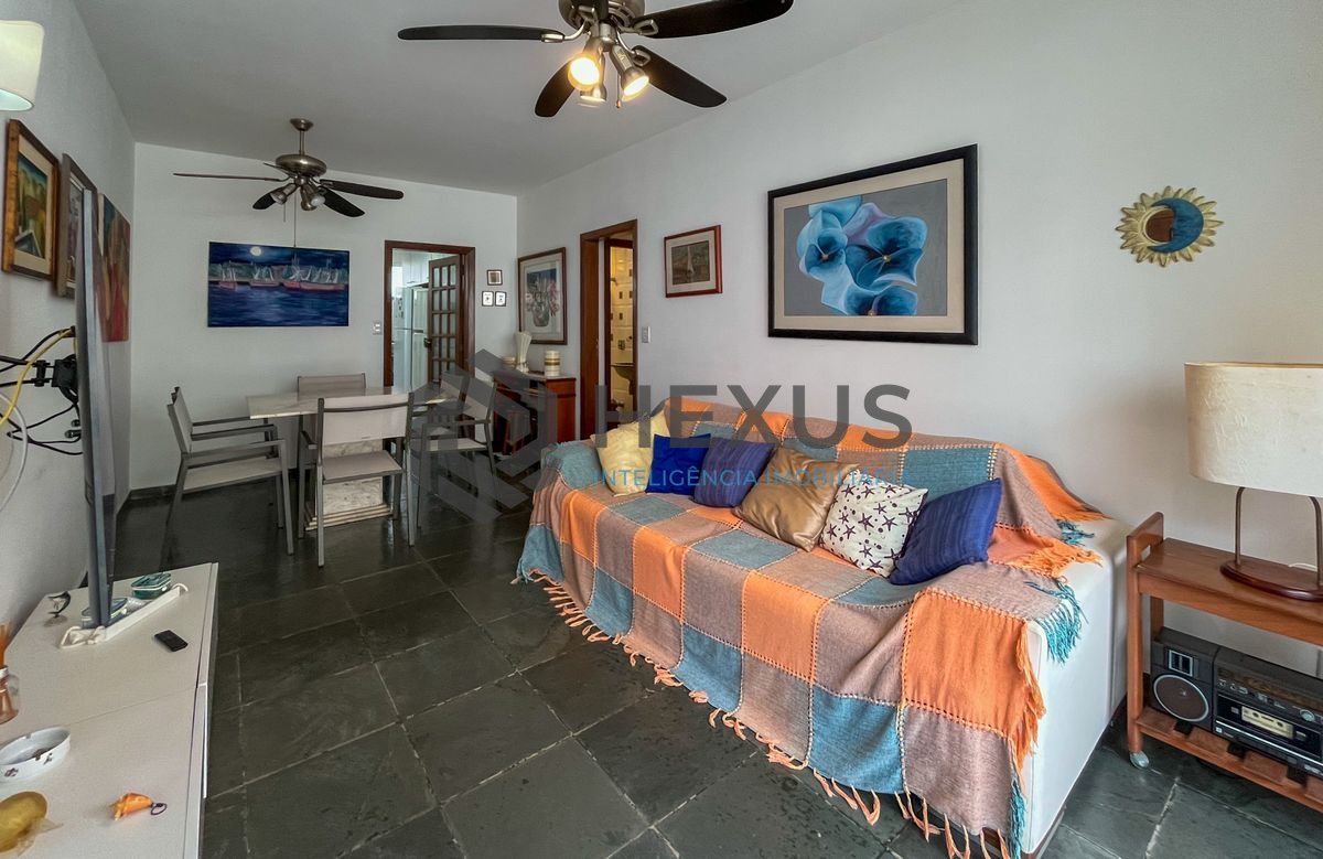 Foto 9 de Apartamento com varanda vista mar na beira mar da praia nas Pitangueiras, Guarujá