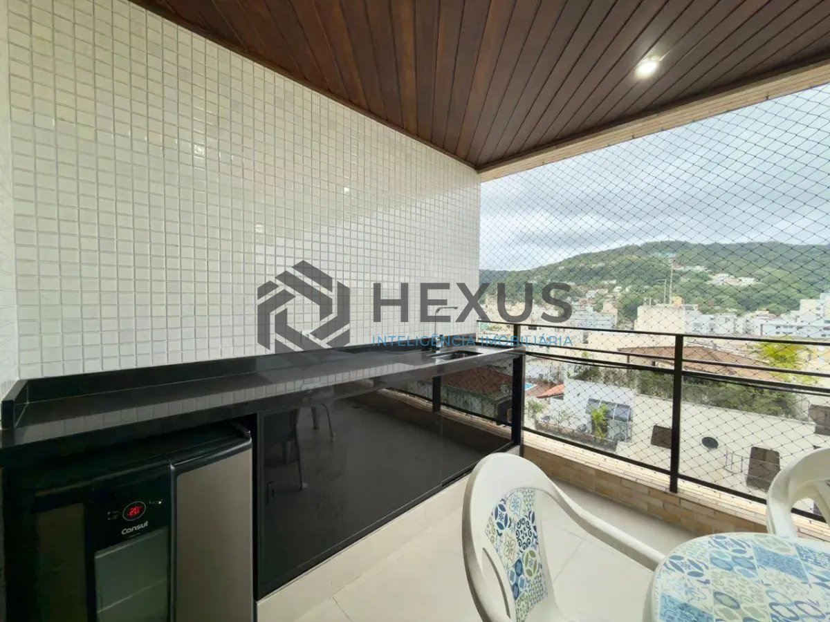Foto 7 de Apartamento reformado com varanda vista mar e lazer a 300m da praia na Enseada, Guarujá