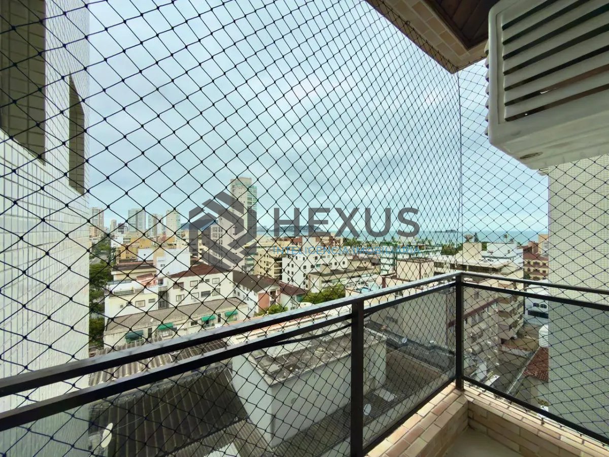 Foto 19 de Apartamento reformado com varanda vista mar e lazer a 300m da praia na Enseada, Guarujá