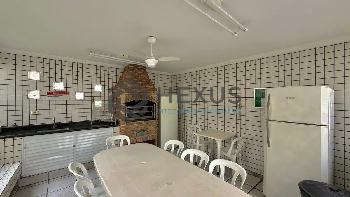 Foto 26 de Apartamento reformado com varanda vista mar e lazer a 300m da praia na Enseada, Guarujá
