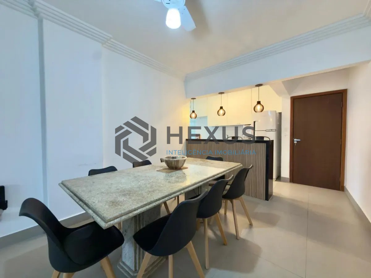 Foto 9 de Apartamento reformado com varanda vista mar e lazer a 300m da praia na Enseada, Guarujá