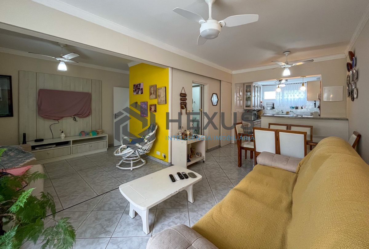 Foto 5 de Apartamento com varanda vista mar na beira mar nas Pitangueiras, Guarujá