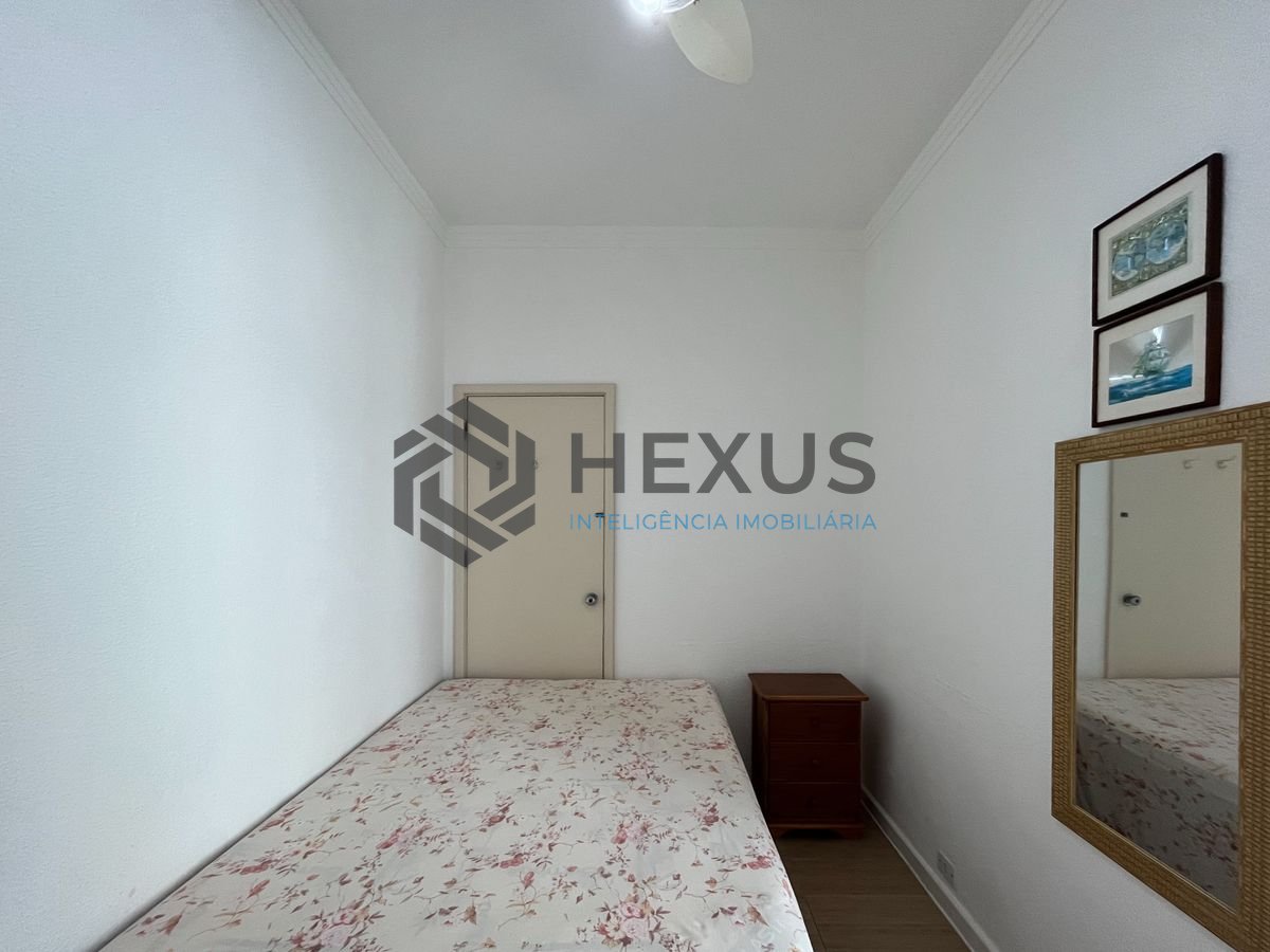 Foto 41 de Apartamento reformado frente mar com varanda vista mar nas Pitangueiras, Guarujá