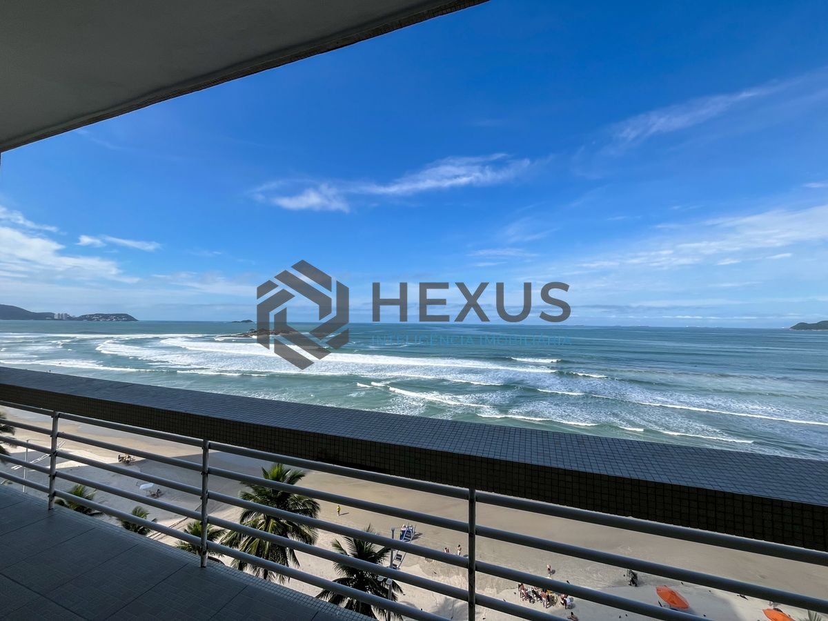 Foto 10 de Apartamento reformado frente mar com varanda vista mar nas Pitangueiras, Guarujá