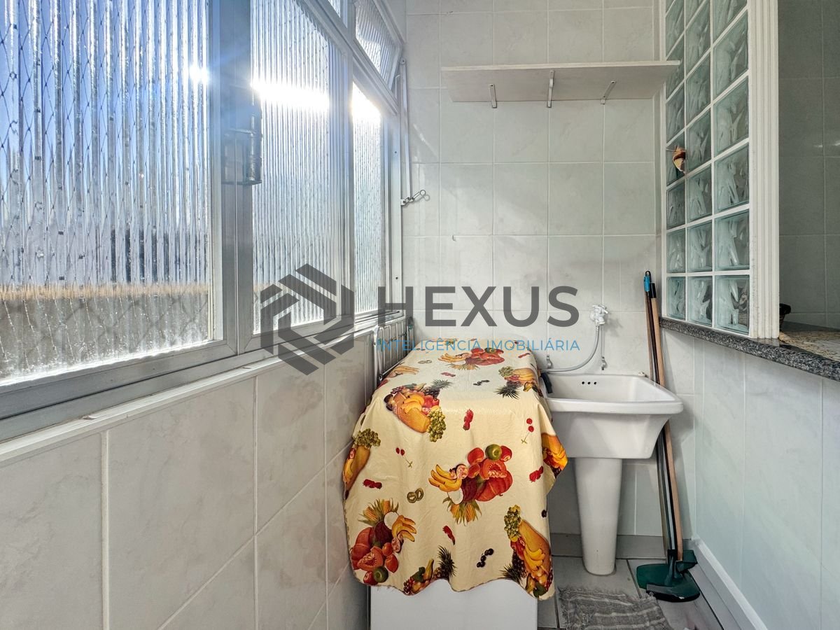 Foto 13 de Apartamento a 160m da praia no Jardim Astúrias, Guarujá