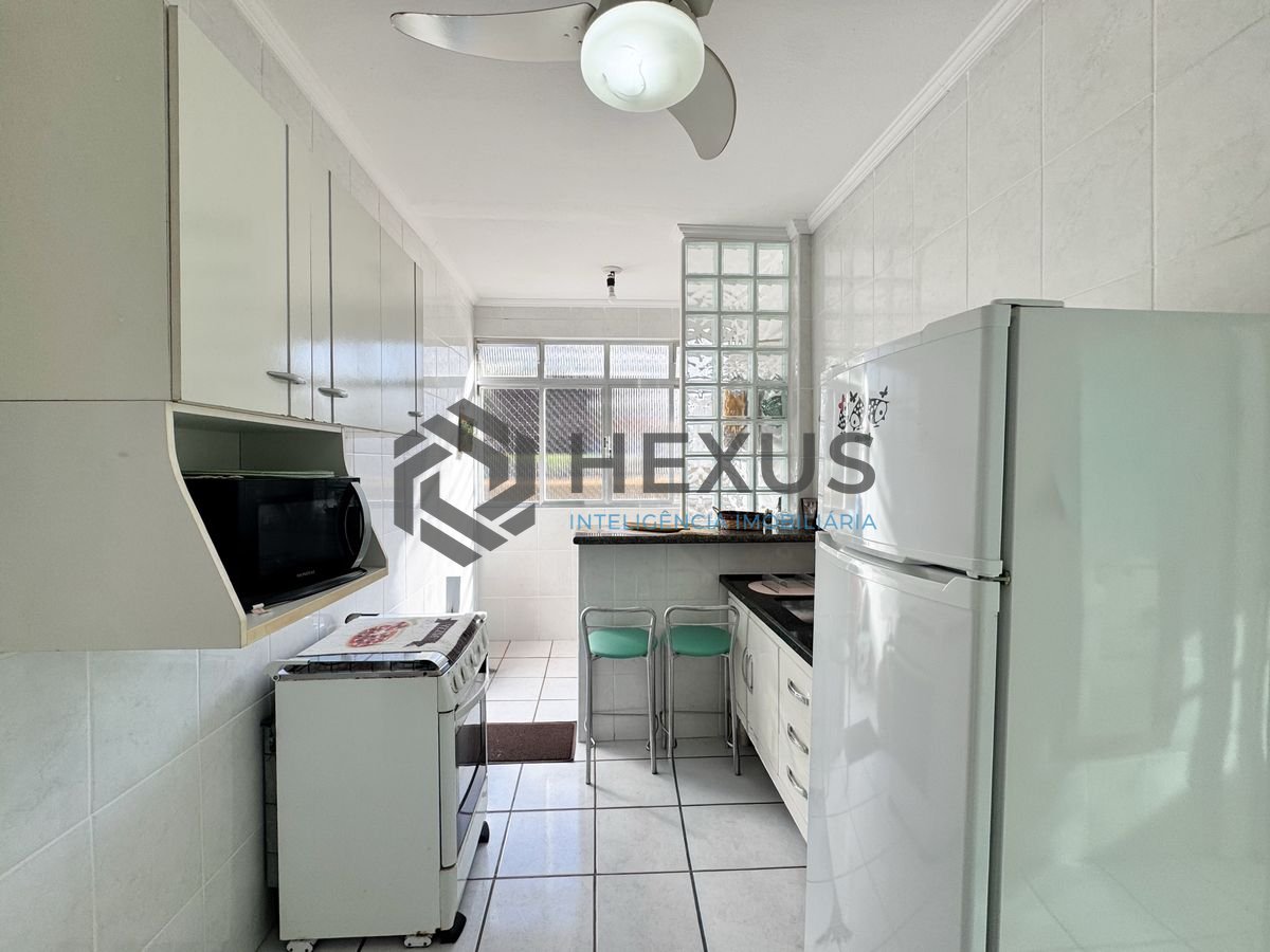 Foto 10 de Apartamento a 160m da praia no Jardim Astúrias, Guarujá