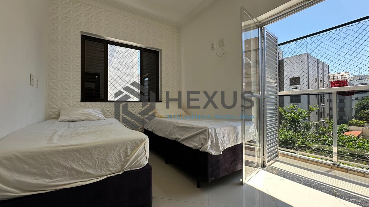 Foto 8 de Apartamento reformado e lazer a 600m da praia na região da Brunella na Enseada, Guarujá