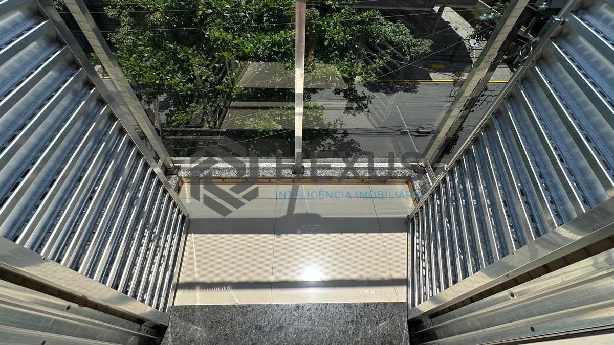 Foto 9 de Apartamento reformado e lazer a 600m da praia na região da Brunella na Enseada, Guarujá