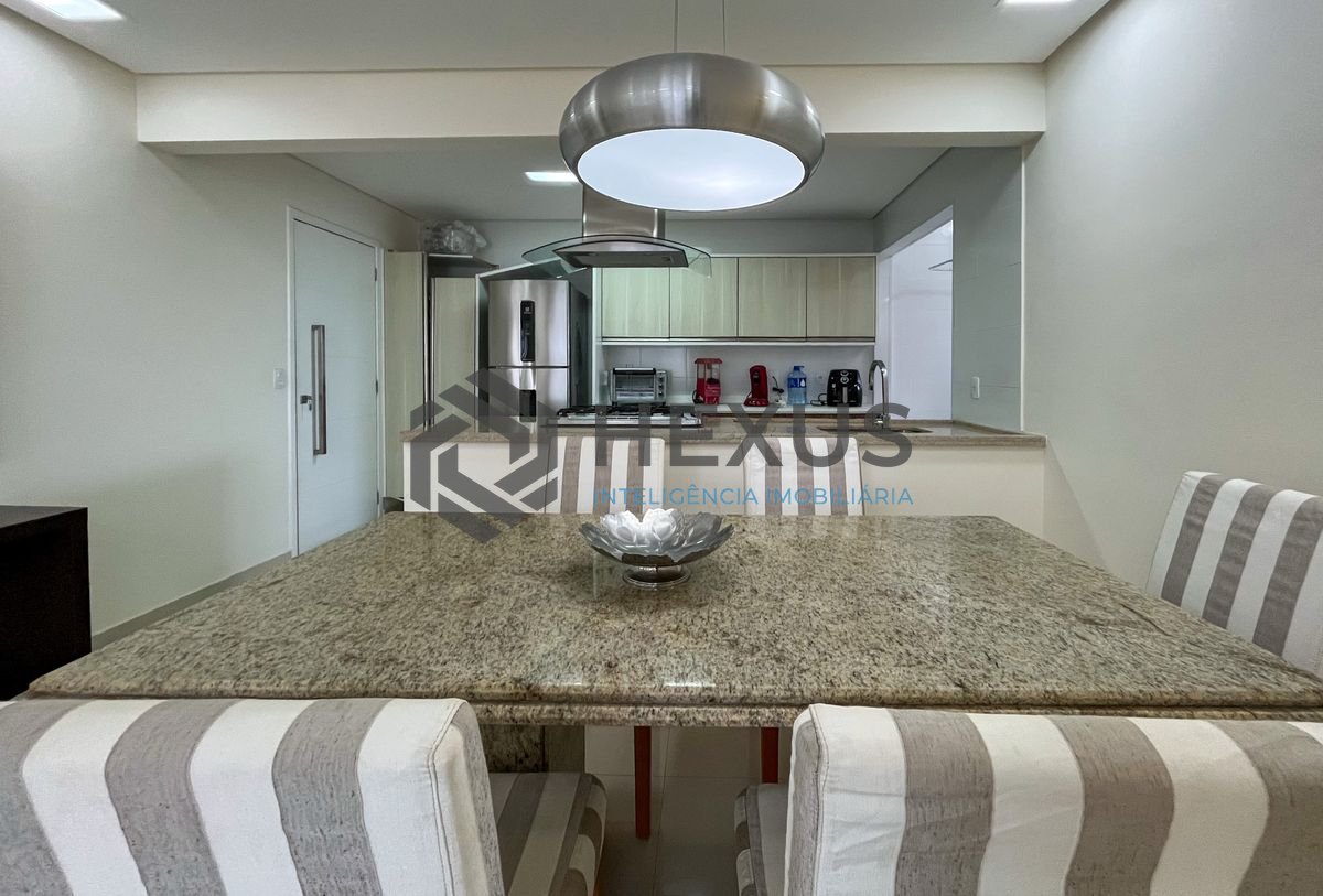 Foto 8 de Apartamento reformado com varanda e lazer na região do Jardim Las Palmas no Jardim Astúrias, Guarujá