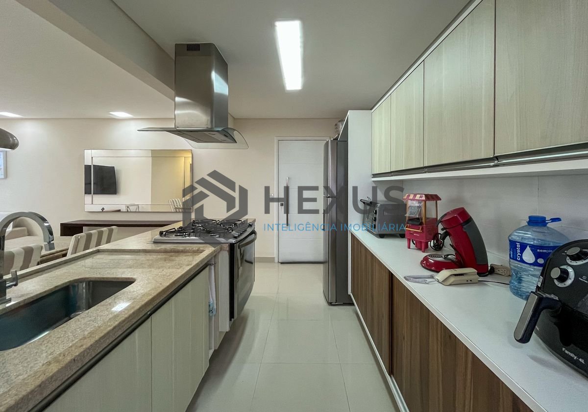 Foto 32 de Apartamento reformado com varanda e lazer na região do Jardim Las Palmas no Jardim Astúrias, Guarujá