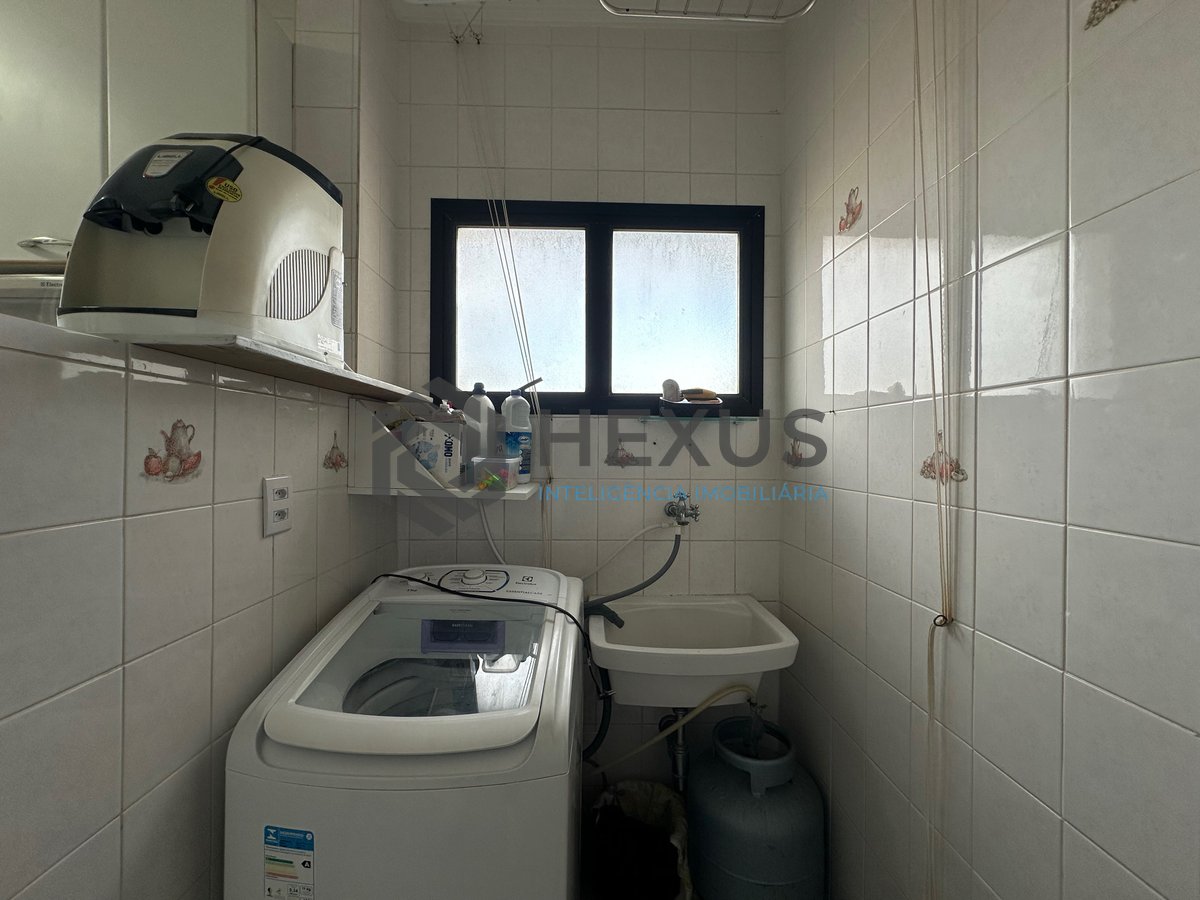Foto 19 de Apartamento com varanda gourmet vista mar e lazer na Enseada, Guarujá