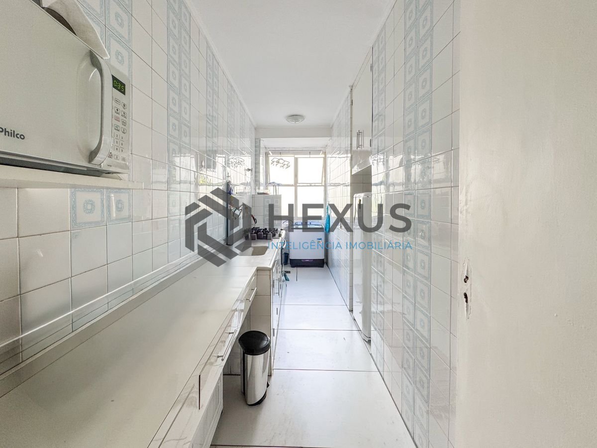 Foto 12 de Apartamento a 1 quadra da praia nas Pitangueiras, Guarujá