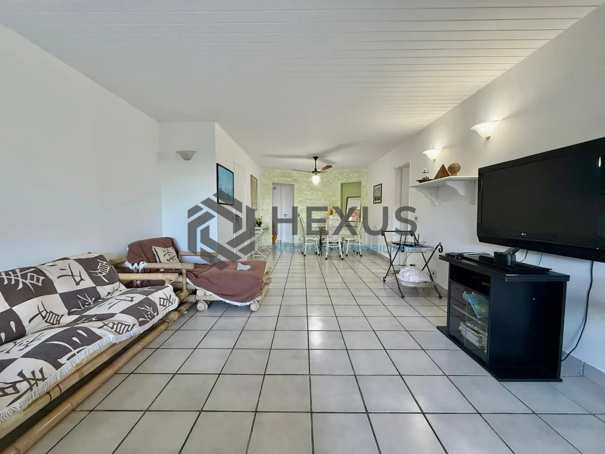 Foto 13 de Apartamento com varanda e lazer na beira mar no Morro Sorocotuba na Enseada, Guarujá