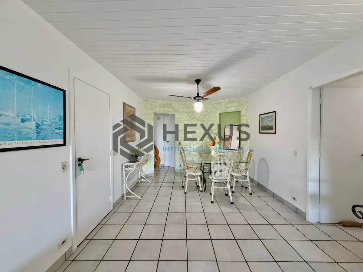Foto 14 de Apartamento com varanda e lazer na beira mar no Morro Sorocotuba na Enseada, Guarujá