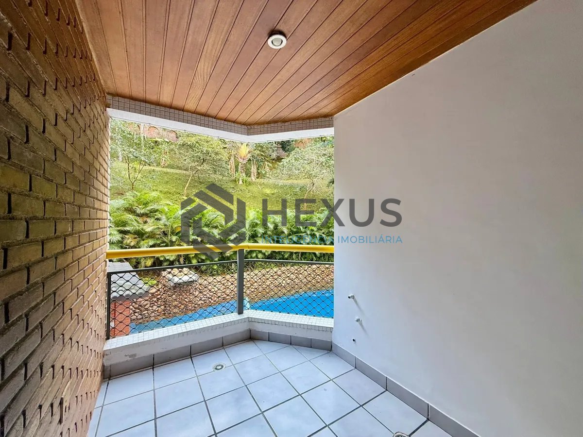 Foto 20 de Apartamento com varanda e lazer na beira mar no Morro Sorocotuba na Enseada, Guarujá