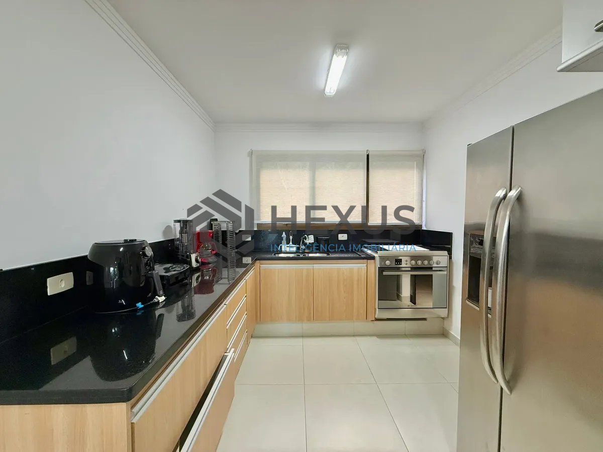 Foto 17 de Apartamento reformado com varanda e lazer na beira mar no Morro Sorocotuba na Enseada, Guarujá